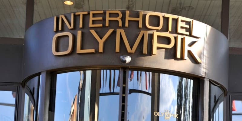 Dveře hotelu Olympik