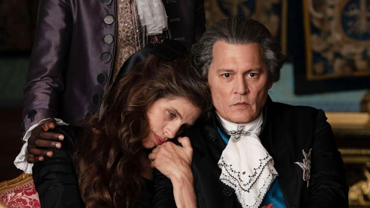 Johnny Depp aktuálně září ve snímku Jeanne du Barry – Králova milenka.