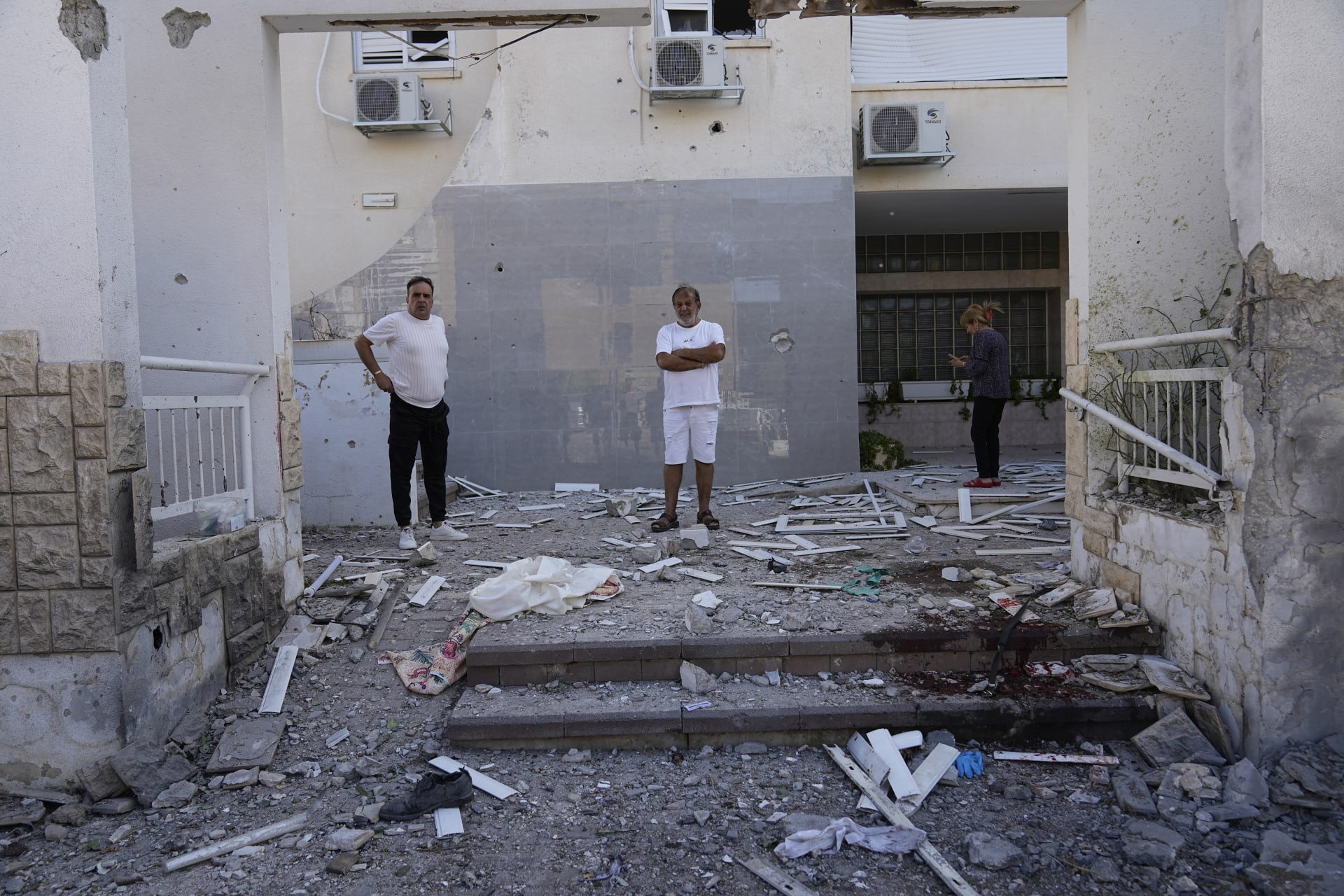 Palestinští radikálové 7. října zaútočili na jihu Izraele, úřady hlásí desítky mrtvých.