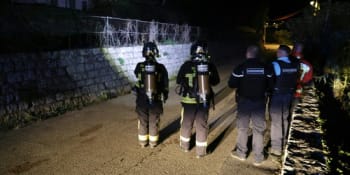 Exploze zasáhly nejméně 20 domů na Korsice. Útočníci umístili výbušniny do rekreačních oblastí