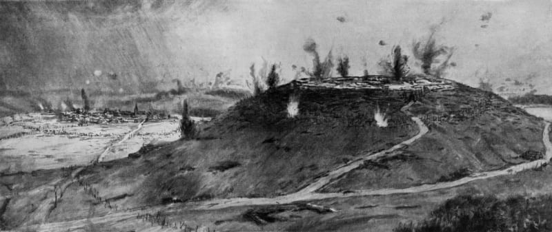 Pohled na pevnost a vesnici Douaumont ostřelované německým dělostřelectvem (únor 1916)