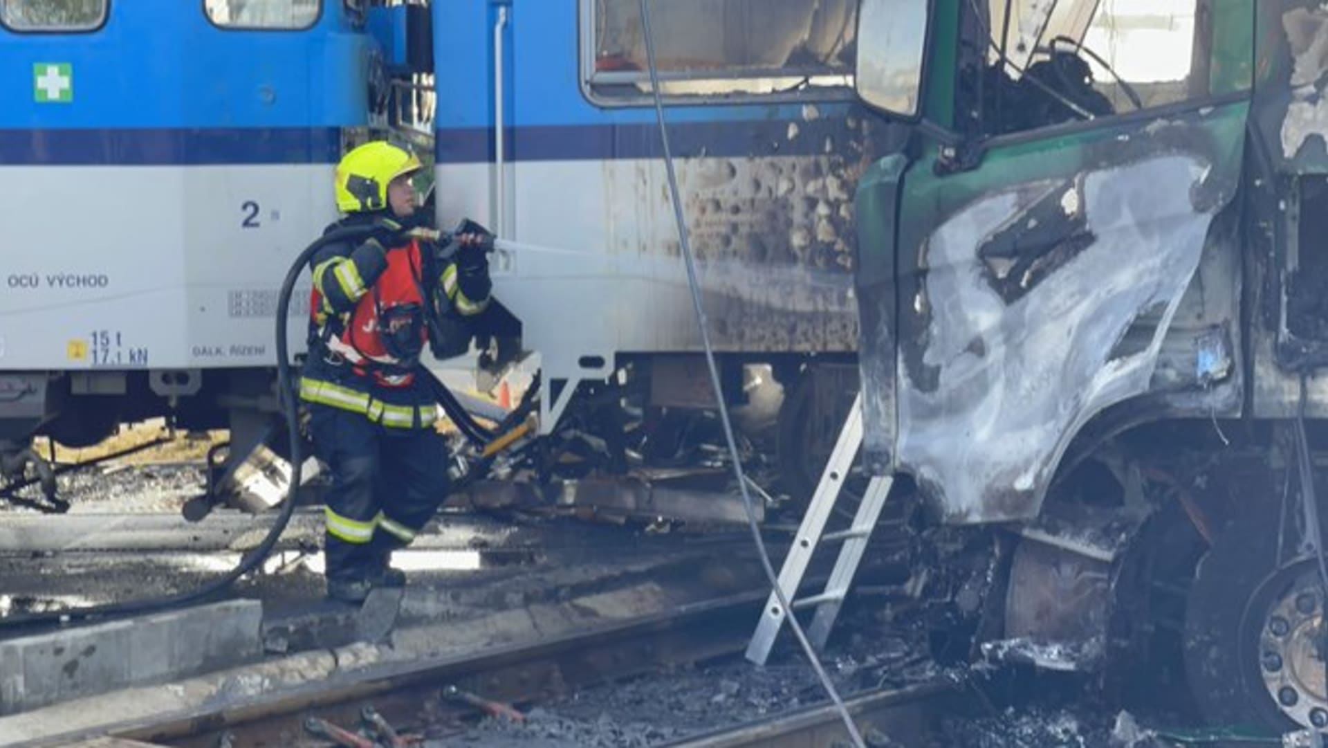 V Olomouci došlo ke srážce kamionu s vlakem.
