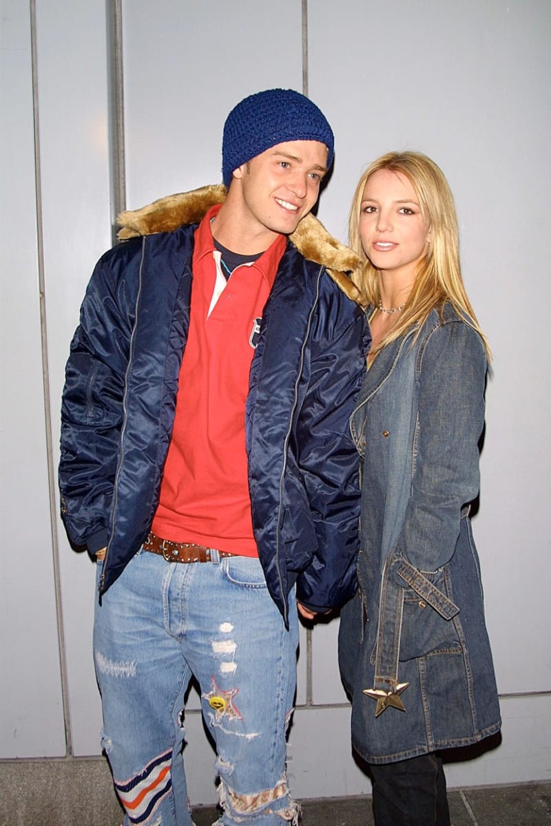 Spearsová začala s Timberlakem randit v roce 1999.