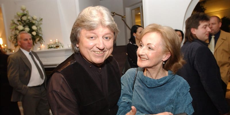 S manželkou Jaroslavou se brali v roce 1974 a narodil se jim syn Václav. Po celou dobu je pojil krásný vztah.