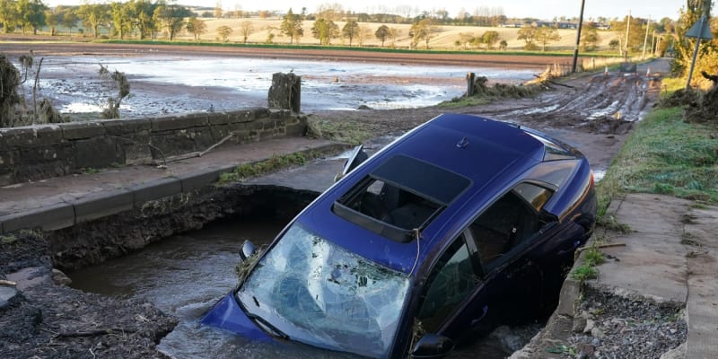 Bouře Babet napáchala značné škody také ve Skotsku