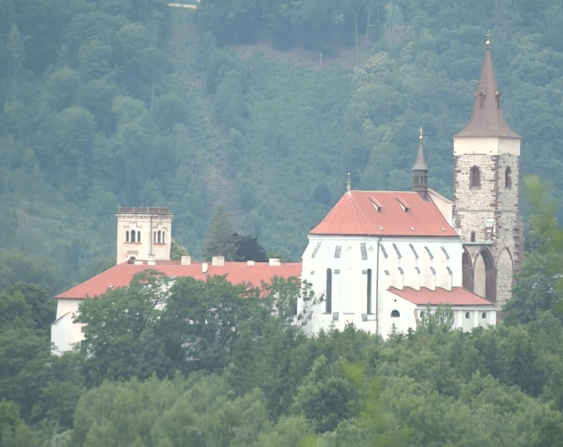 Sázavský klášter benediktinských mnichů