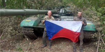 Tank Václav řádí na Ukrajině. Podívejte se na unikátní záběry, jak likvidoval okupanty