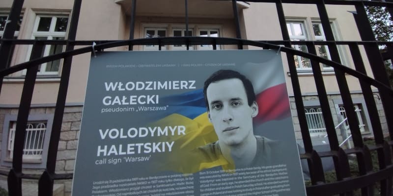Ukrajinský voják Włodzimierz Gałecki zemřel v bojích o město Kupjansk v Charkovské oblasti. Z výstavy na polském konzulátu v Ostravě