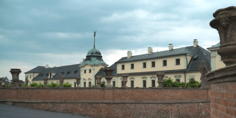 Manětínský zámek
