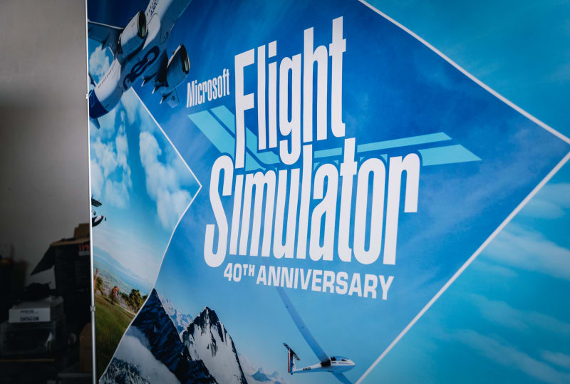Díky českému zastoupení Xboxu si štáb pořadu Enter mohl vyzkoušet Microsoft Flight Simulator i naživo.