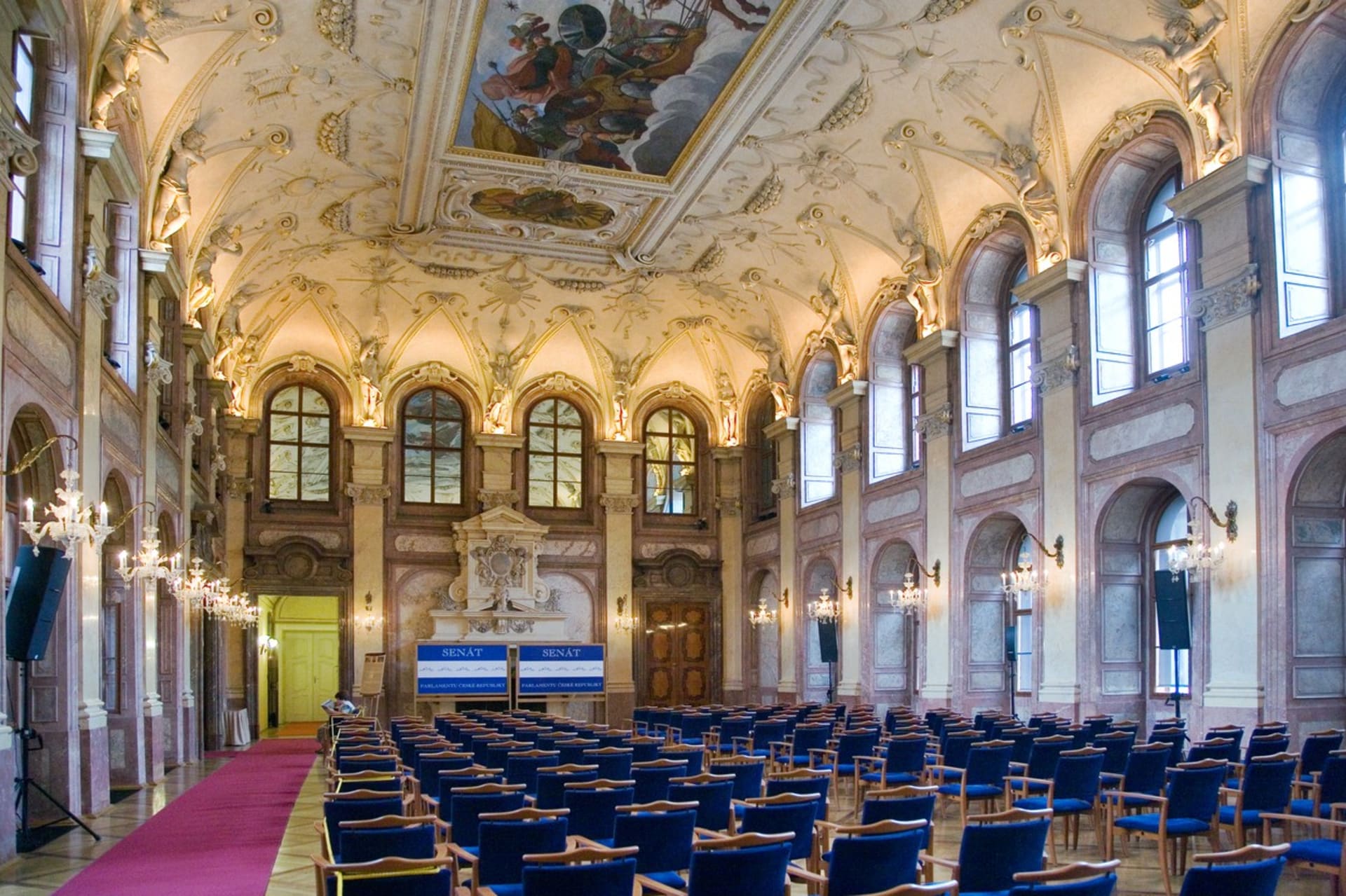 Hlavní sál Valdštejnského paláce