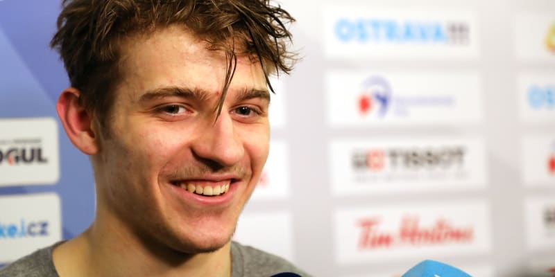 Český hokejový útočník utrpěl během utkání děsivé zranění.