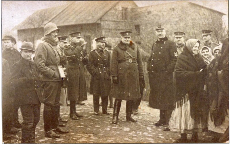 Hlučínsko na sklonku října 1918 k Československu nechtělo a k republice bylo připojeno až v únoru 1920, respektive březnu 1923. Na snímku obsazování obce Hať na Hlučínsku Československou armádou v březnu 1923.