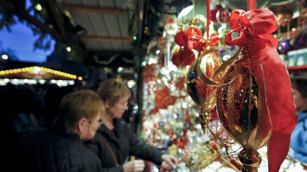 Adventní trhy ve Vídni 2023: Prastaré tradice, vánoční vesnička a další užitečné tipy