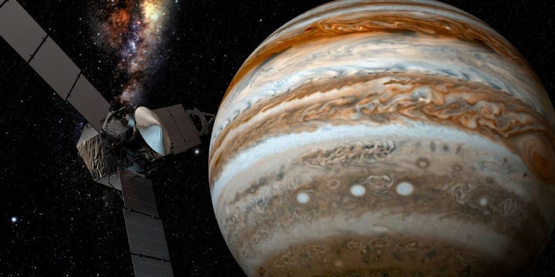 Co zachytila sonda Juno na Jupiteru?