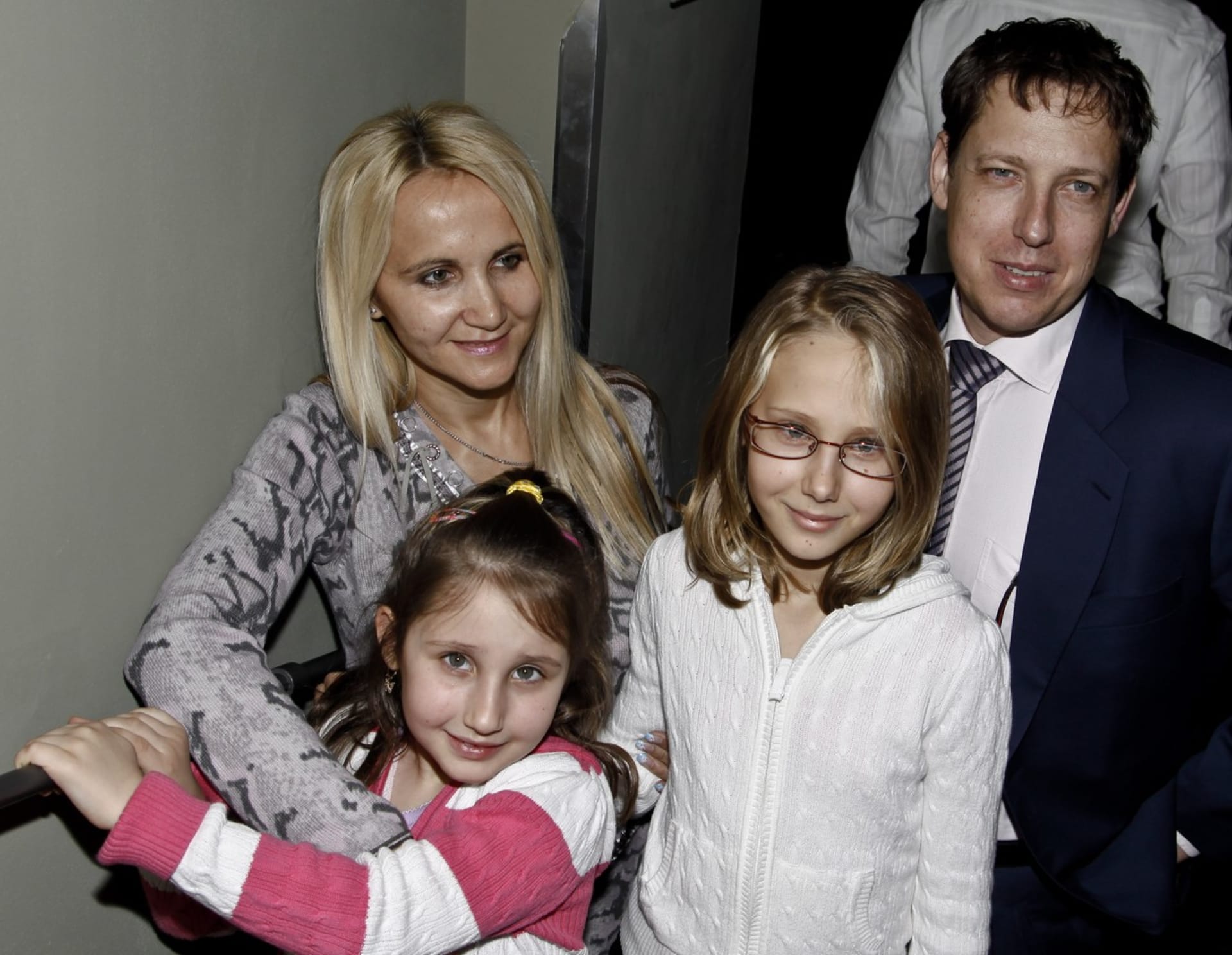 Stanislav Gross se svou rodinou. Manželkou Šárkou a dcerami Natálií a Denisou. 