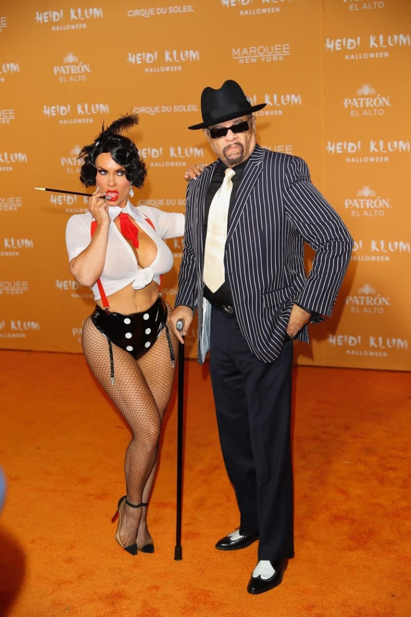 Americký rapper Ice-T s manželkou Coco se oblékli jako sexy gangsteři. 