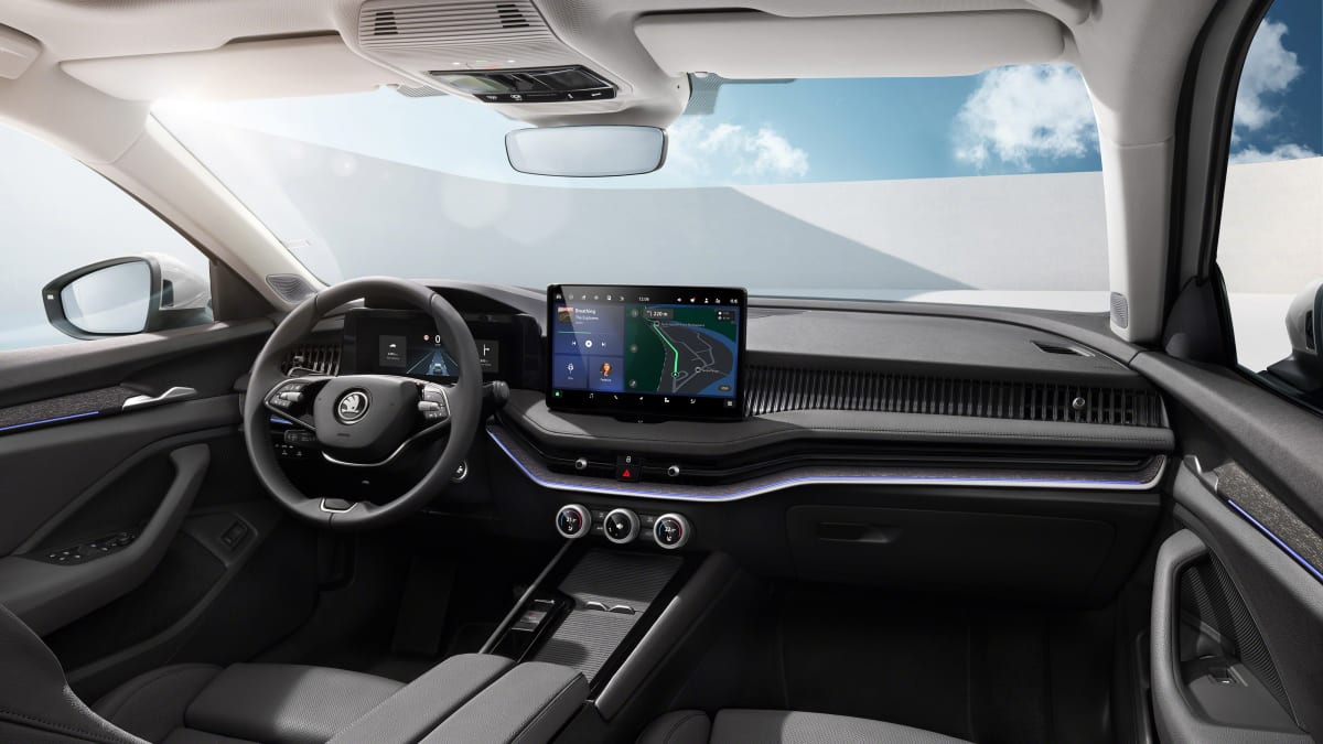 Škoda Superb čtvrté generace se vyznačuje zcela novým konceptem interiéru.