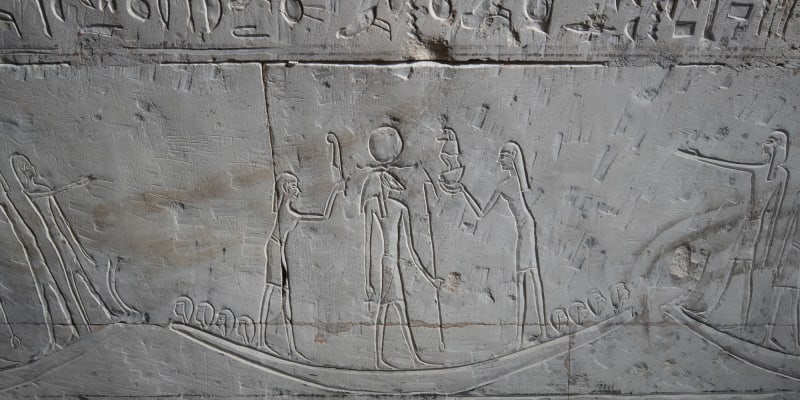 Čeští egyptologové objevili bohatě zdobenou hrobku.