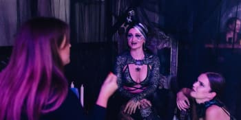Halloween: Objevila se dýně A.N.D.U.L.A, ďáblice Gábina Partyšová,  ale i černá vdova Sharlota