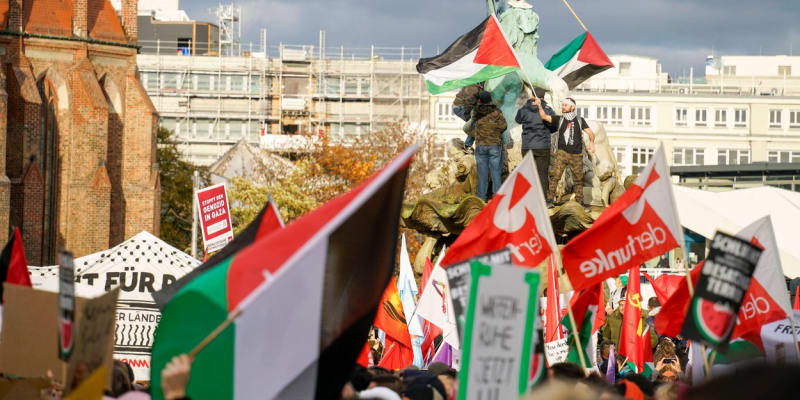 Pochod na podporu Palestinců v Berlíně
