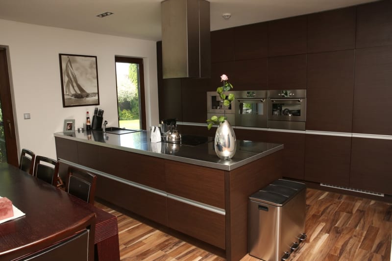 Kuchyně je velmi elegantně a moderně vybavena.