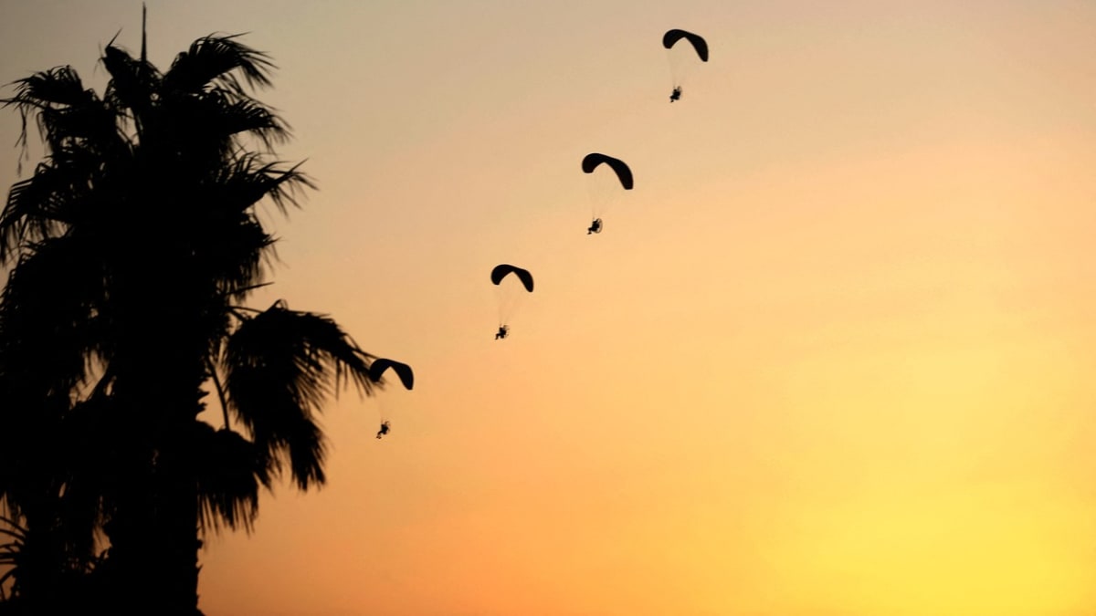 Paraglidisté (Ilustrační foto)