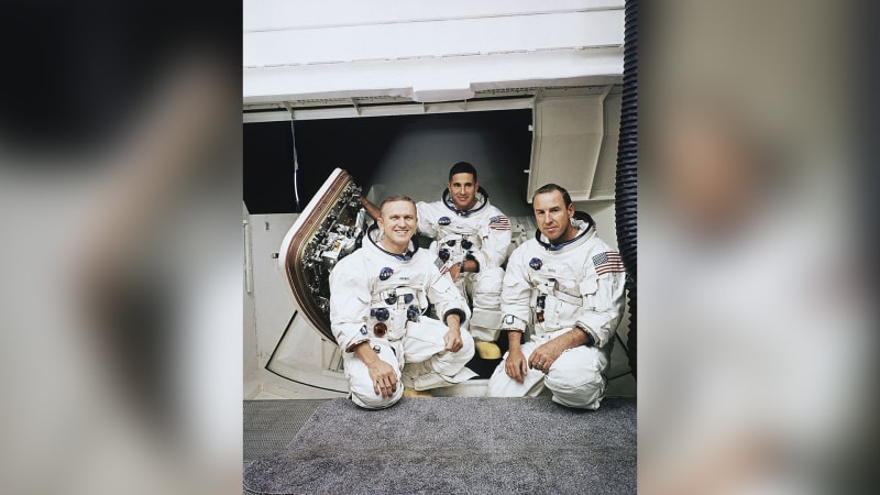 Zemřel astronaut programu Apollo plukovník Frank Borman.