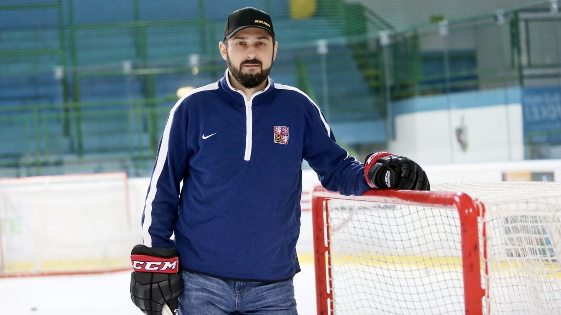 Smrt bývalého vynikajícího hokejového brankáře Romana Čechmánka byla nečekaná. 