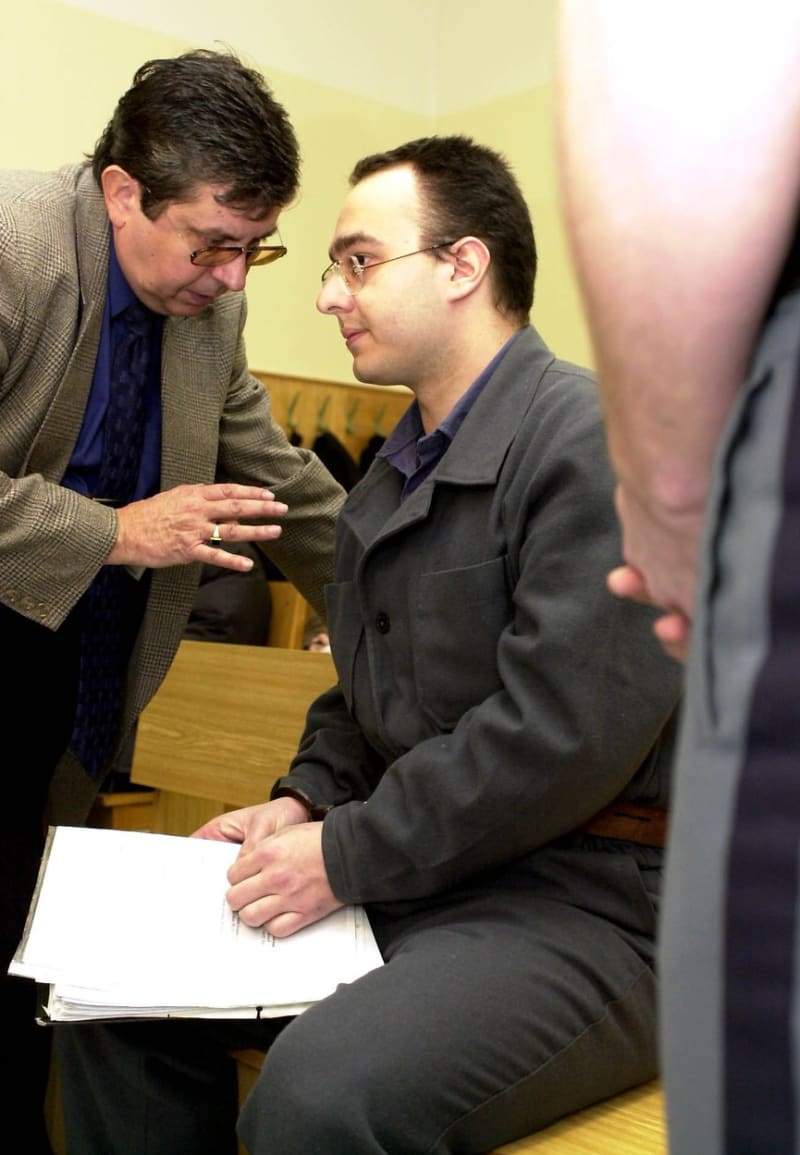 Petr Chromek v roce 2001 u soudu