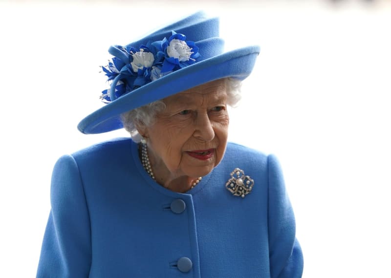 Královna Alžběta II. měla brože v oblibě.