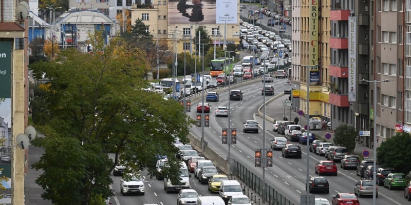 Praha na podzim čelí dopravním problémům.
