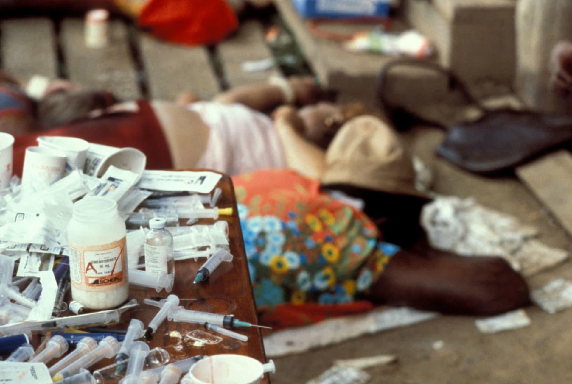 Jed a drogy, které dobrovolně či nedobrovolně přijali obyvatelé Jonestownu
