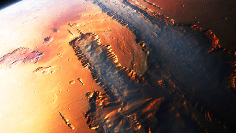Největší vodopád Sluneční soustavy byl na Marsu. Podívejte se na jev, který byl součástí zkázy