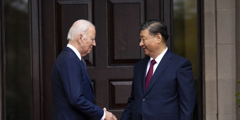 Prezident USA Joe Biden a jeho čínský protějšek Si Ťin-pching