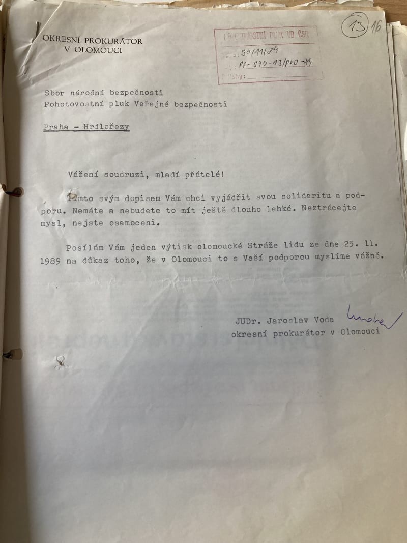 Jeden z dopisů, které přišly Pohotovostnímu pluku po 17.11.1989.