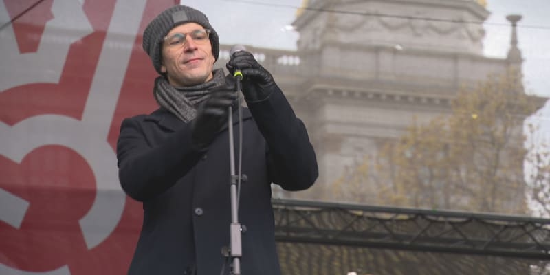 Na Koncertu pro budoucnost na Václavském náměstí v Praze vystoupí i Igor Orozovič.