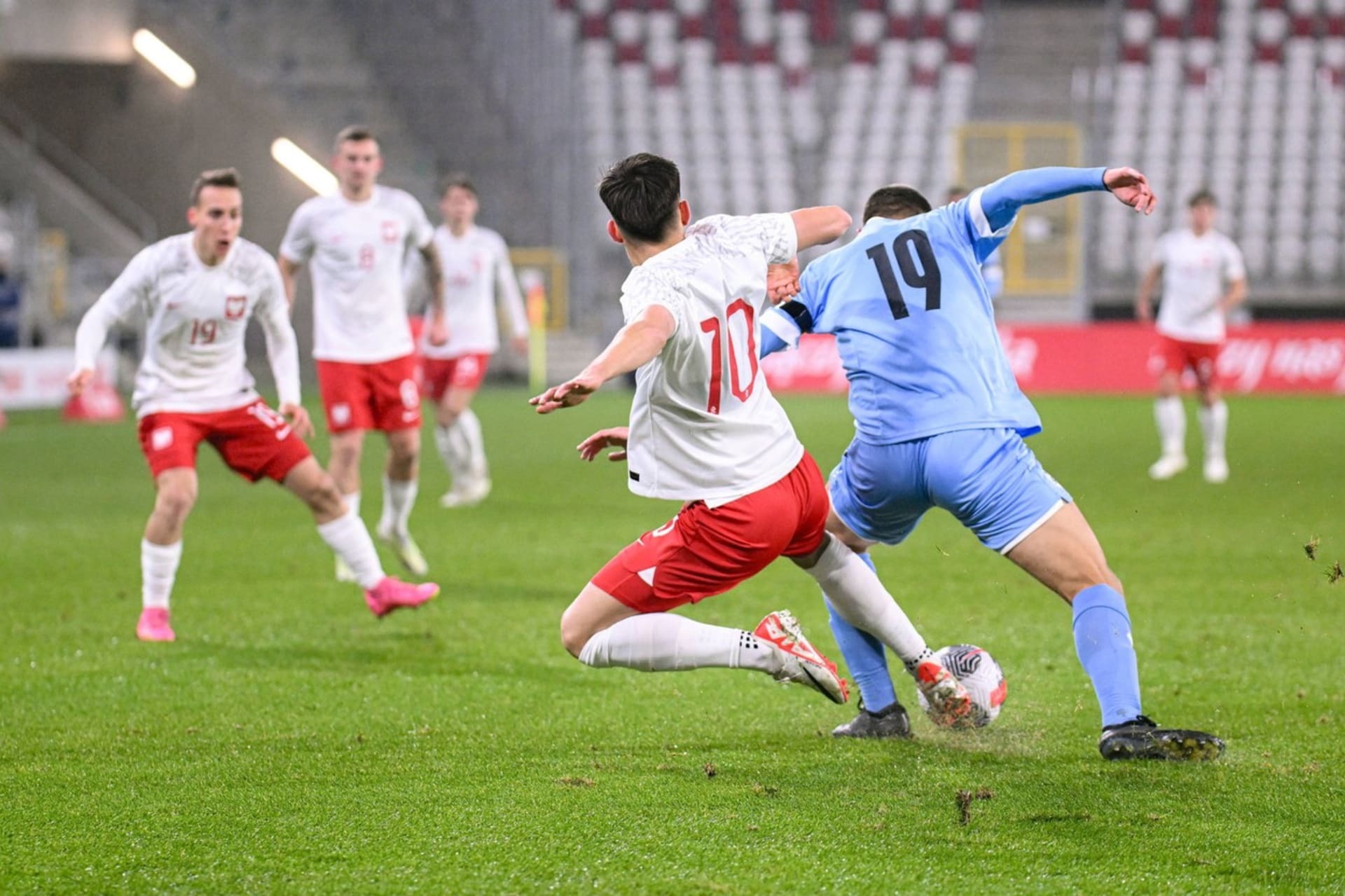 Poláci nakonec hráče Izraele udolali 2:1 (17. 11. 2023).
