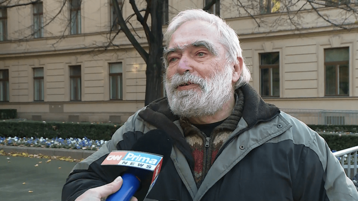 Jiří Gruntorád drží kvůli nízkým důchodům disidentů protestní hladovku.