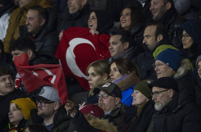 Na berlínském stadionu byla převaha fanoušků tureckého týmu.