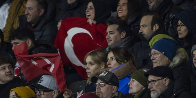 Na berlínském stadionu byla převaha fanoušků tureckého týmu.