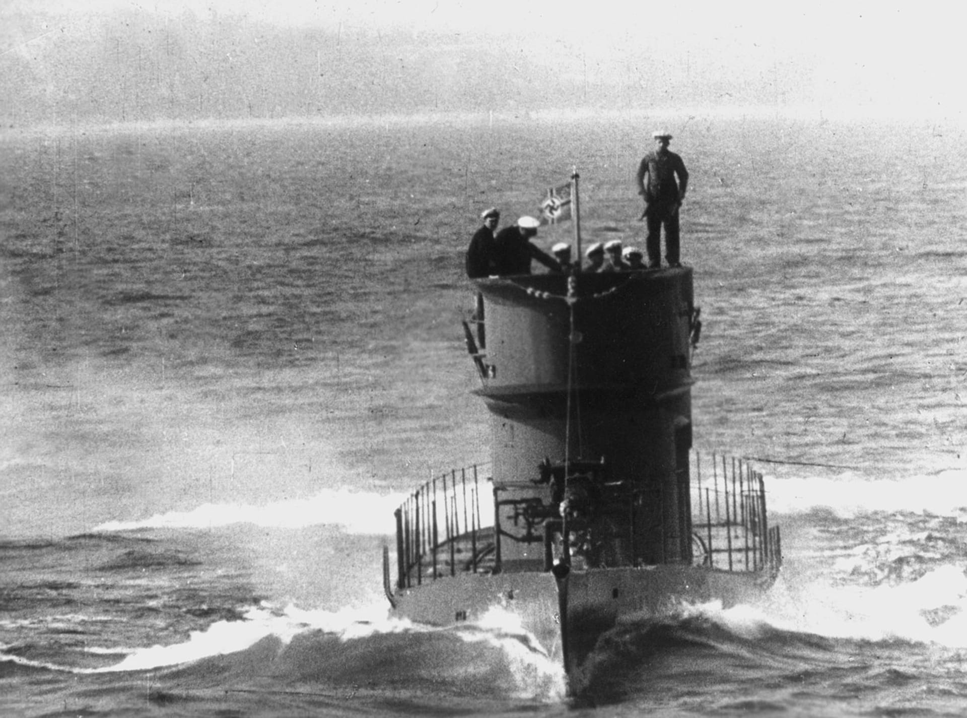 Günther Prien a jeho ponorka U-47, s níž potopil britskou bitevní loď HMS Royal Oak