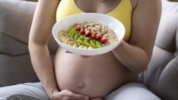 Jídelníček pro těhotné: Nejezte za dva, důležitý je přísun omega-3 i kyseliny listové