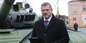 Oprava tanků z Ukrajiny zatím vázne. Státní VOP má dostat z červených čísel kontrakt se Švédy