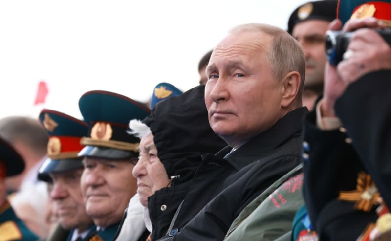 Vladimir Putin na květnové přehlídce v Moskvě