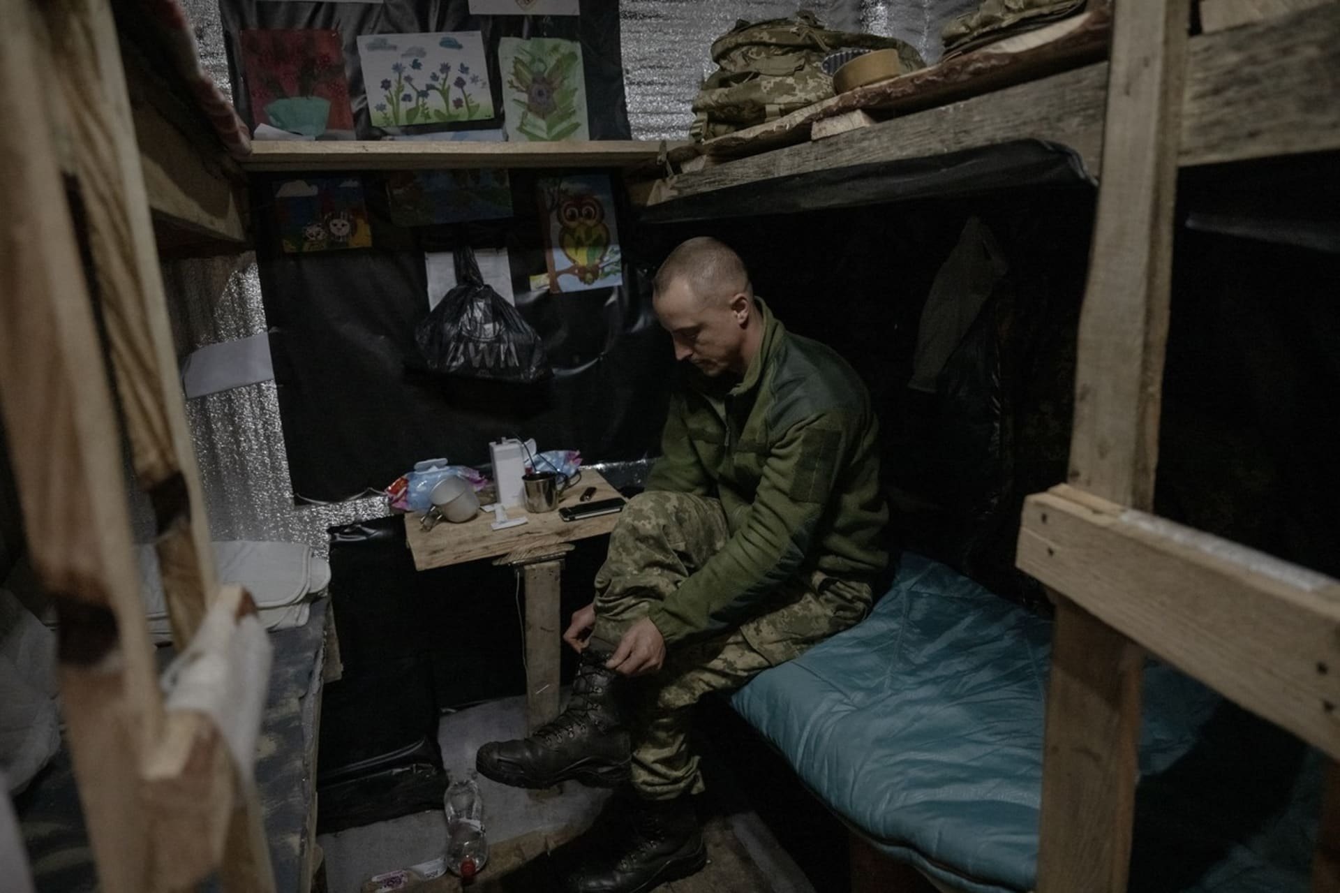 Ukrajinští vojáci bojují nejen s nepřítelem, ale i hlodavci.