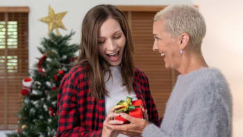 Dárky k Vánocům se dají i levně vyrobit. Zkuste tělové máslo či ochucený olej