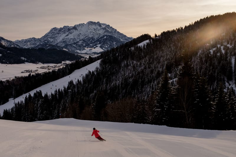 Na zimní dovolené v Tyrolsku je samozřejmě tou hlavní zábavou lyžování a snowboarding.