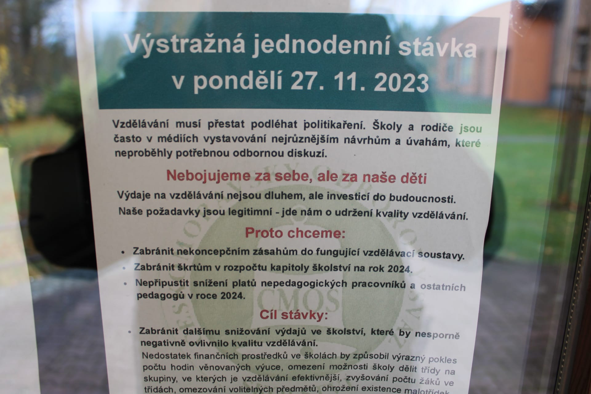Před stávkou učitelů na slezském venkově. Základní škola v Háji ve Slezsku.