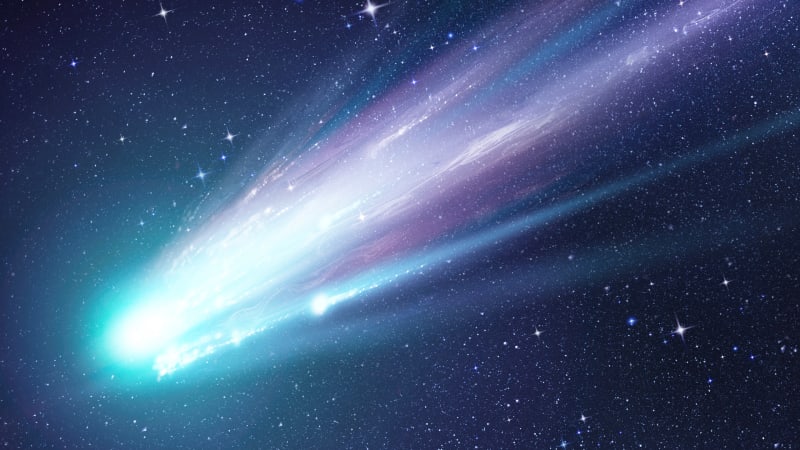 Gigantická „ďábelská kometa“ přišla o rohy a změnila barvu. Na chvíli půjde ze Země sledovat pouhým okem